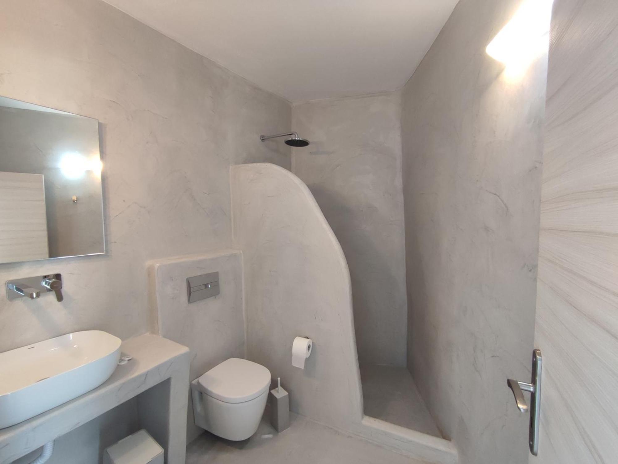 Central Santorini Serenity Rooms Тира Экстерьер фото